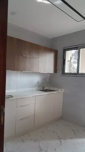 2chbre Appartement dans Ibrahim, Cocody à Louer