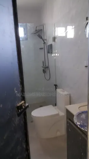 2chbre Appartement dans Ibrahim, Cocody à Louer