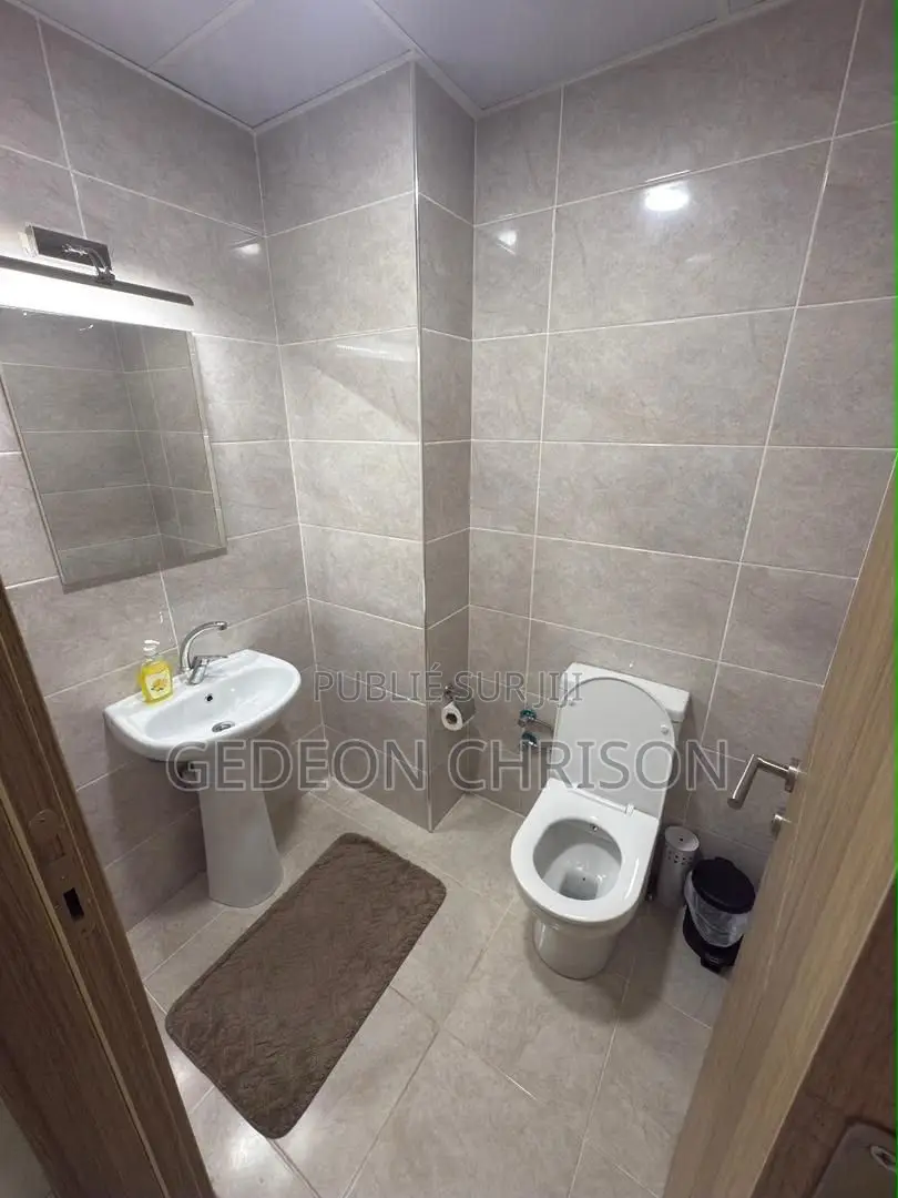 Meublé 4chbre Appartement dans Marcory à Vendre