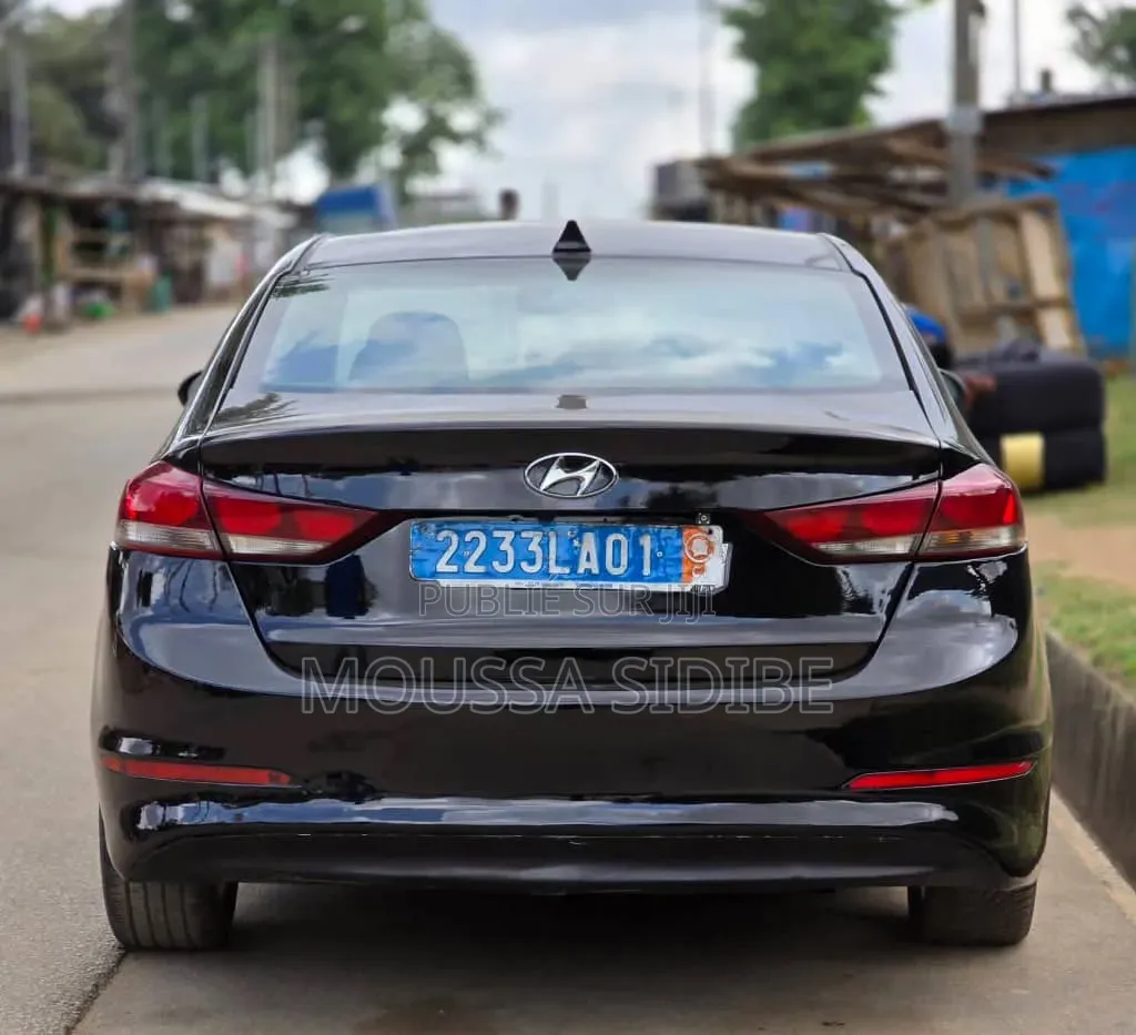 Hyundai Elantra Limited 2018 Bleu