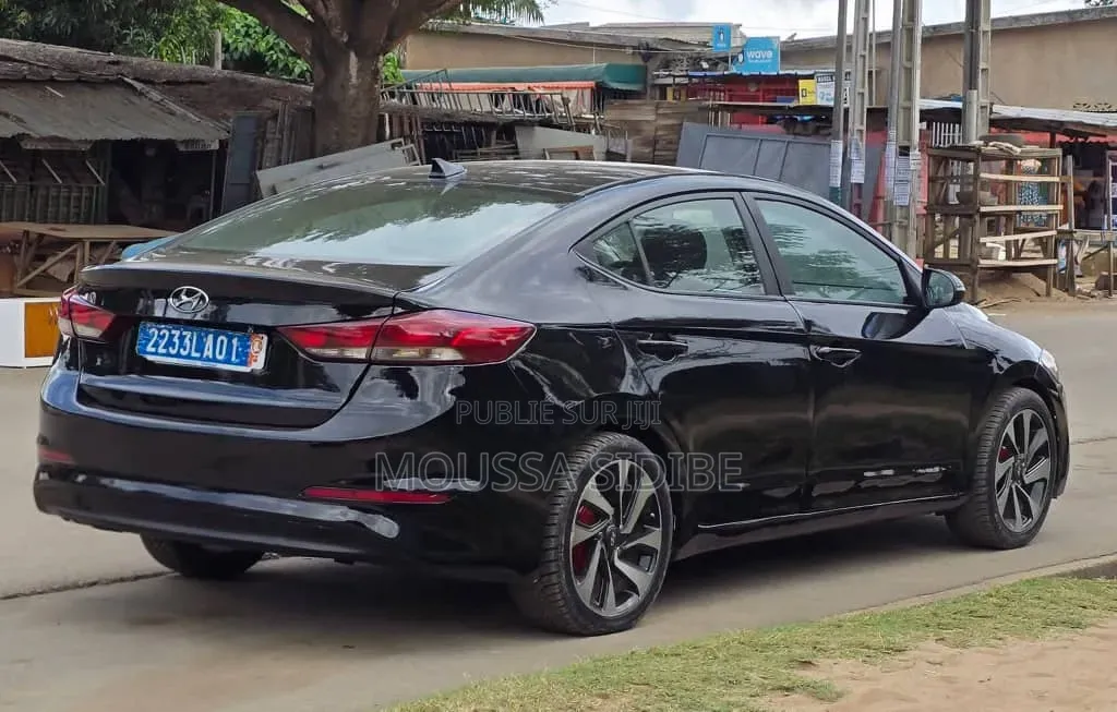 Hyundai Elantra Limited 2018 Bleu