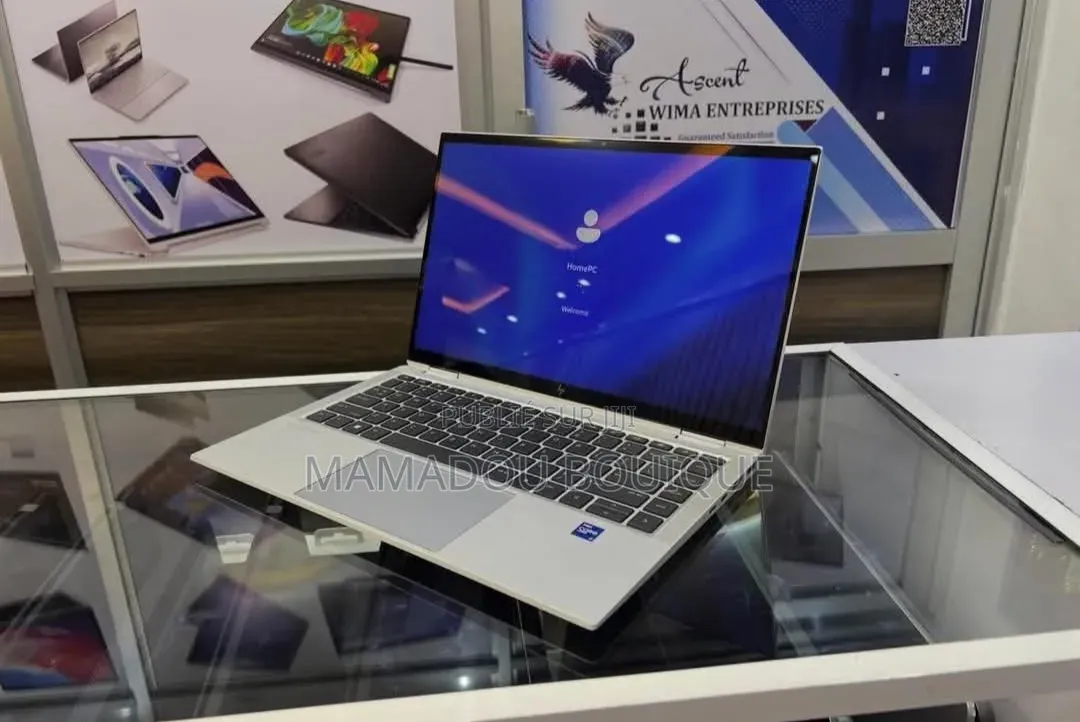 Nouveau Fujitsu Celsius R940 2GB Intel Xeon SSHD+SSD 32GB