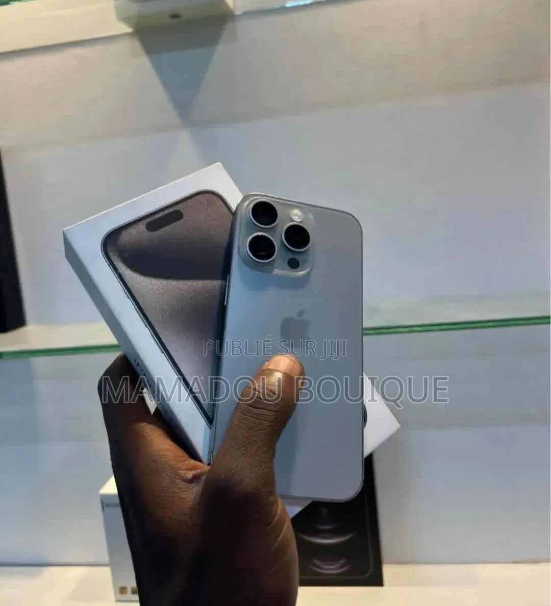 Nouveau Apple iPhone 15 Pro Max 512 GB Gris