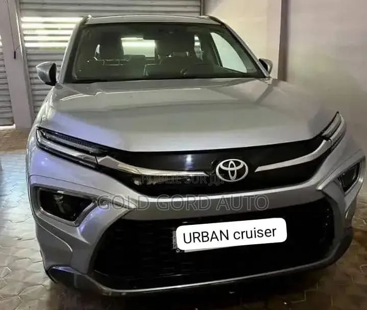Toyota Urban Cruiser 2024 Gris