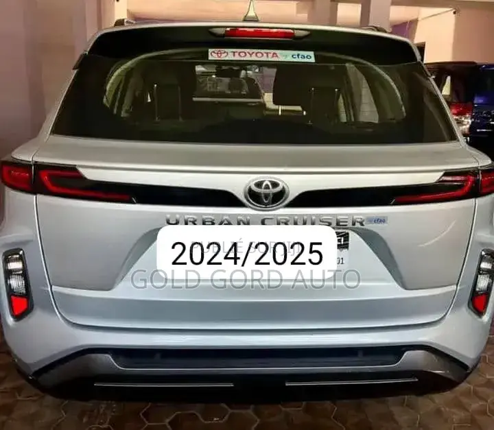 Toyota Urban Cruiser 2024 Gris