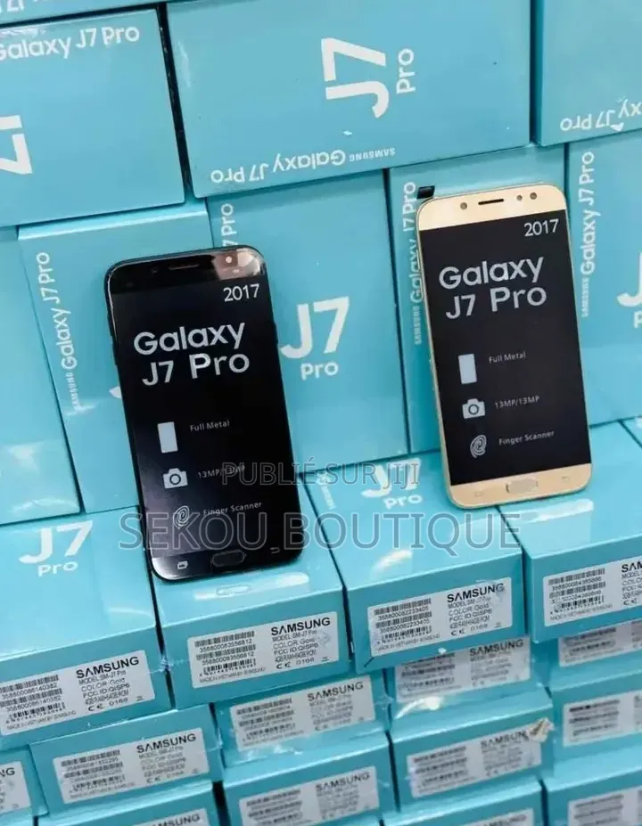 Nouveau Samsung Galaxy J7 32 GB Gris