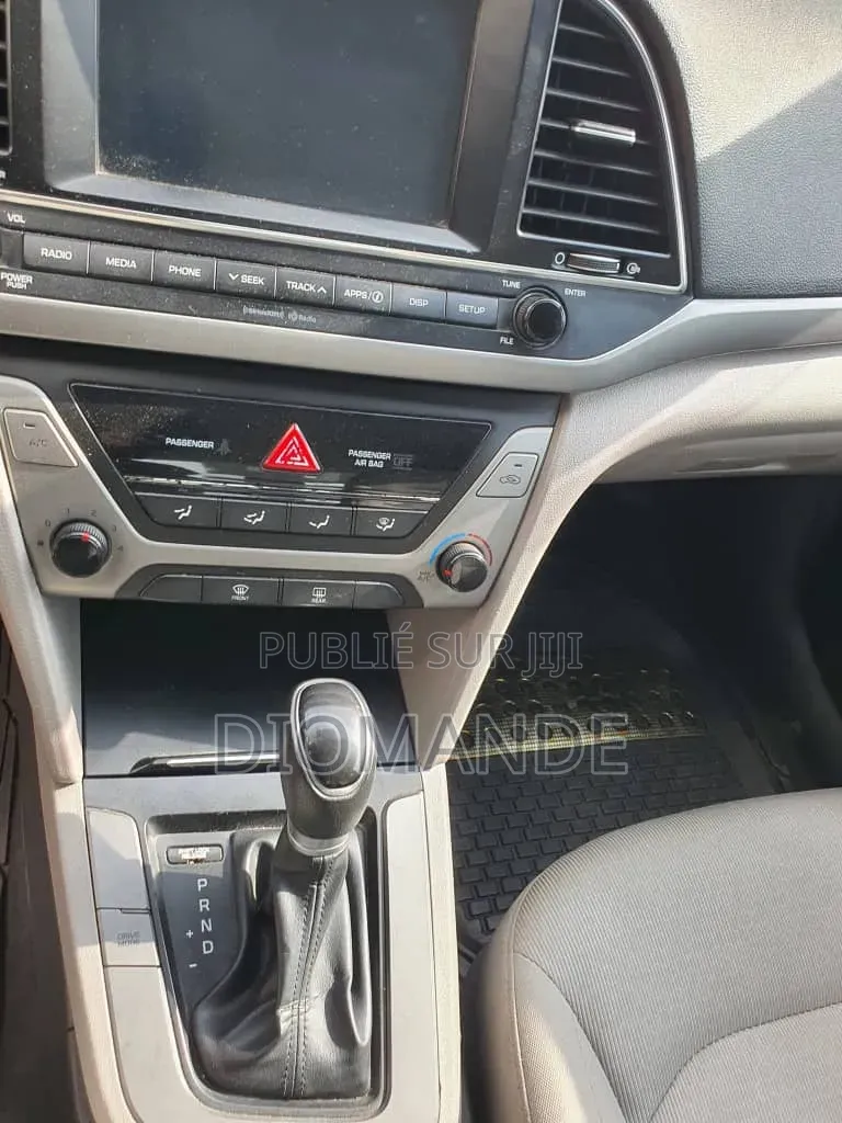 Nouveau Geely Azkarra 2025 Noir