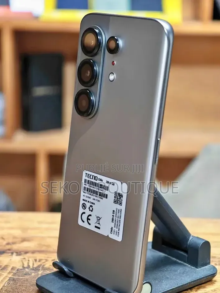 Nouveau Tecno Camon 50 Pro 256 GB Argenté