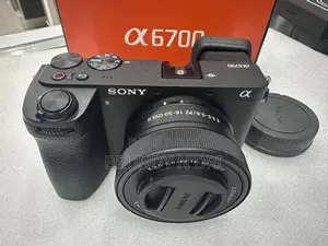 Sony Alpha 6700 + E Pz 16-50mm F3.5-5.6 Oss Ii