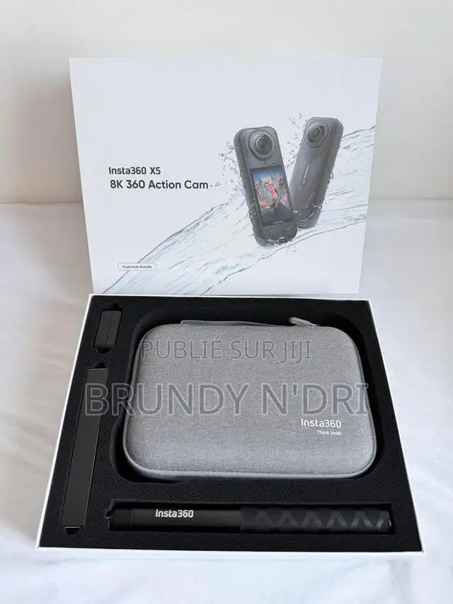 Insta360 X5 Essentials Bundle