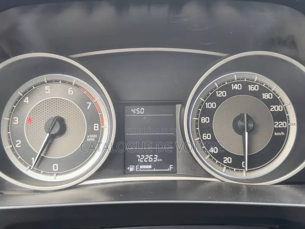 Suzuki Dzire 2023 Marron