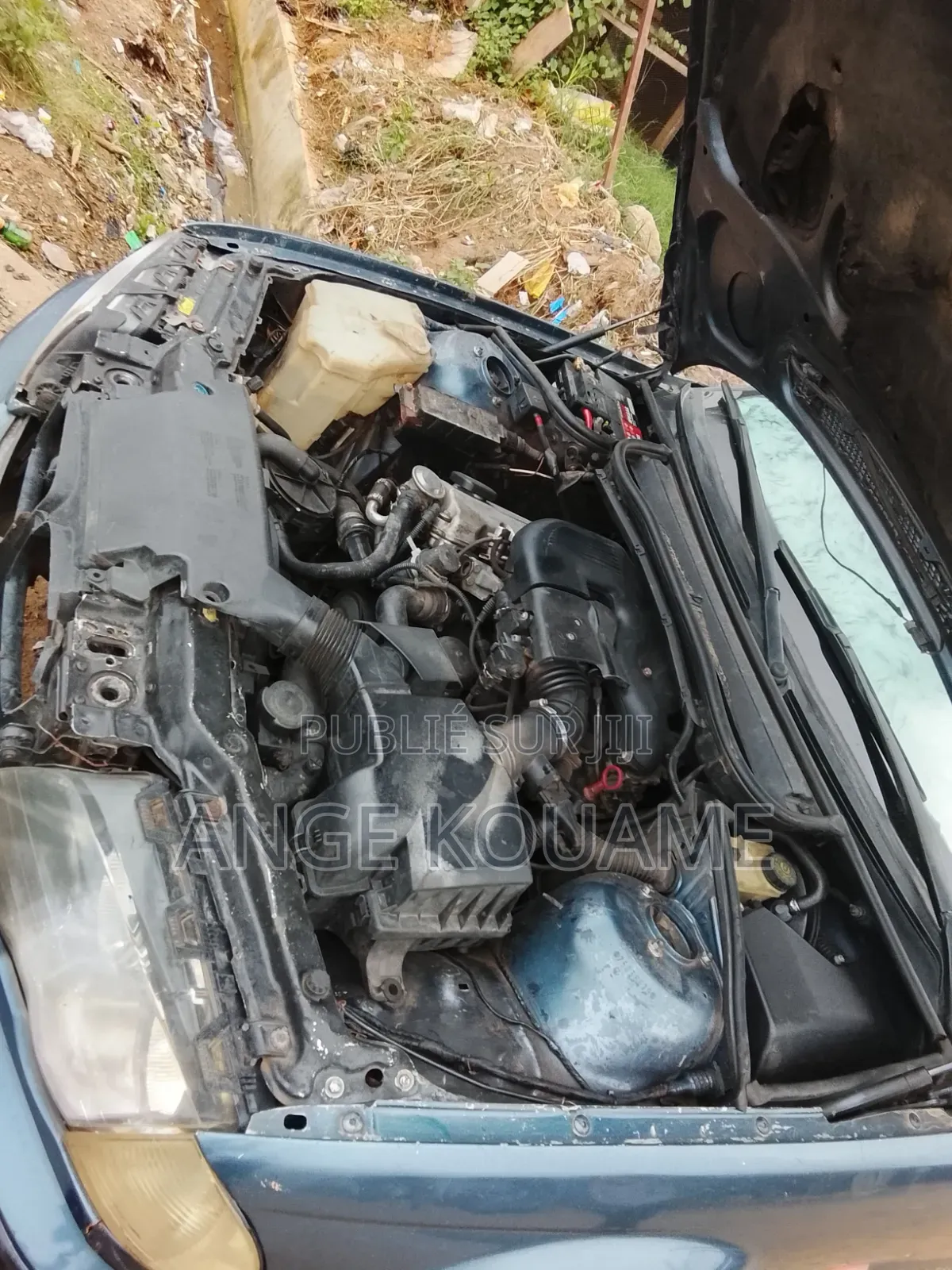 BMW 318ti 2004 Bleu