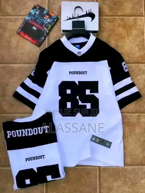 Disponible Intéressé Passer Sa Commande
