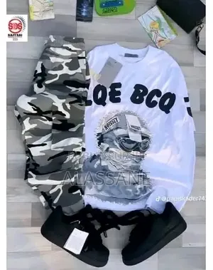 Disponible Intéressé Passer Sa Commande