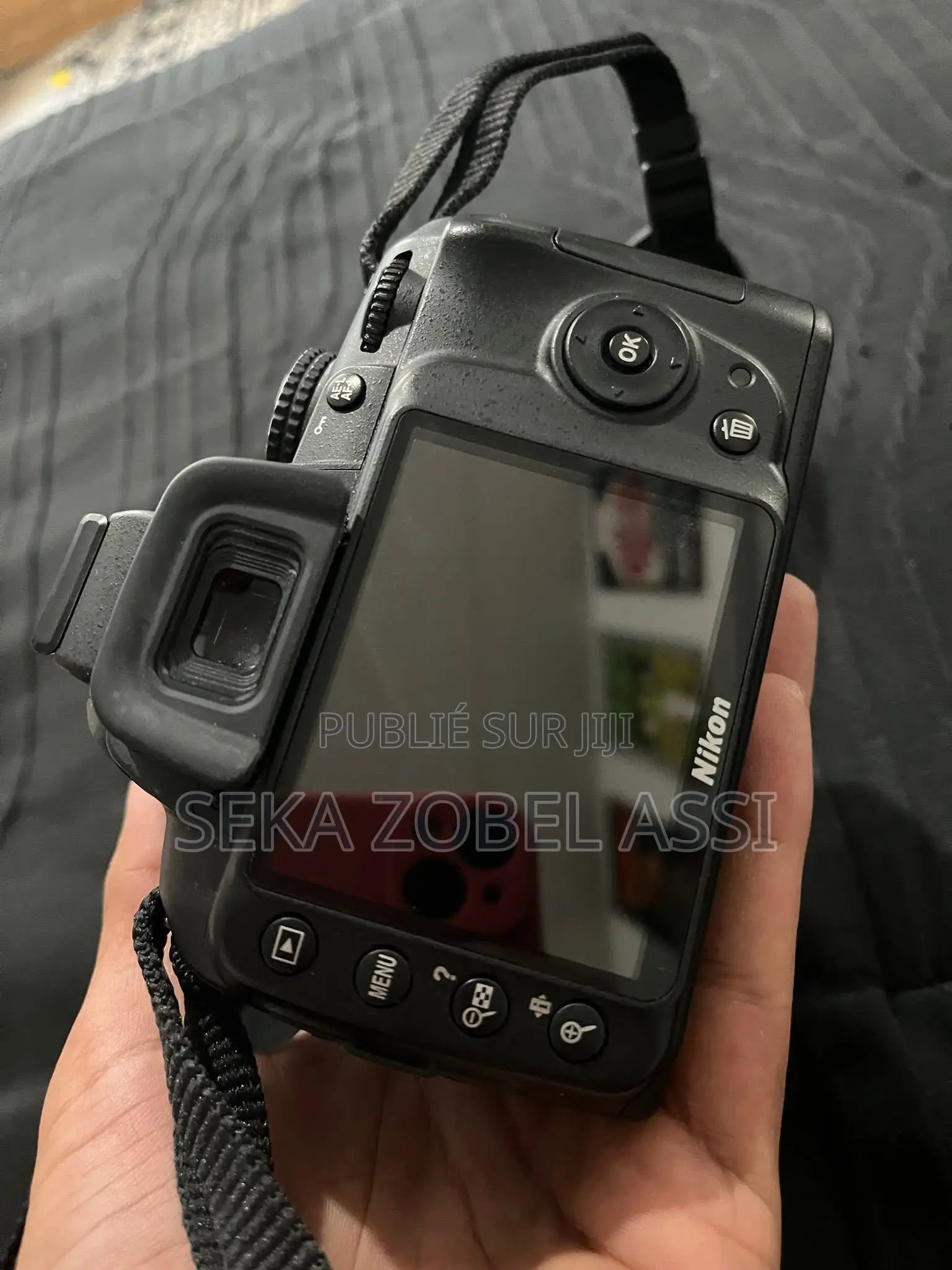 Nikon D3000