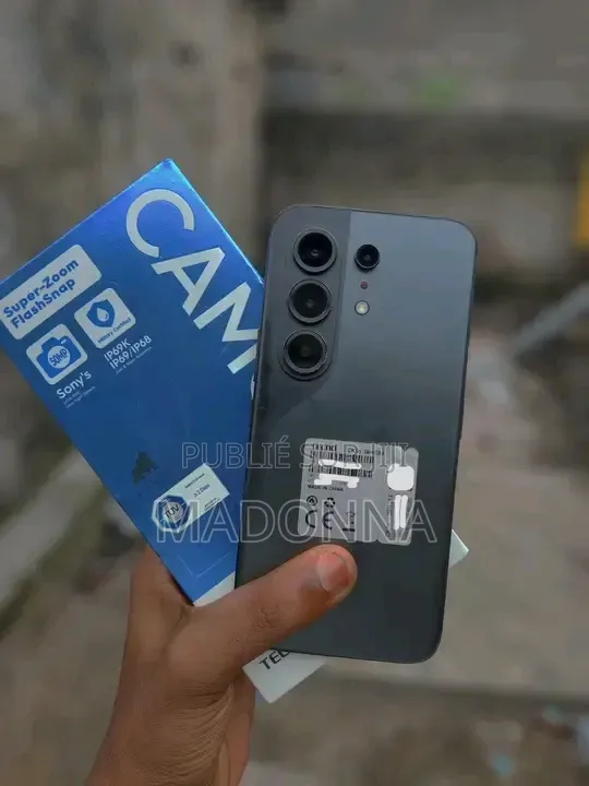 Nouveau Tecno Camon 50 Pro 256 GB Noir