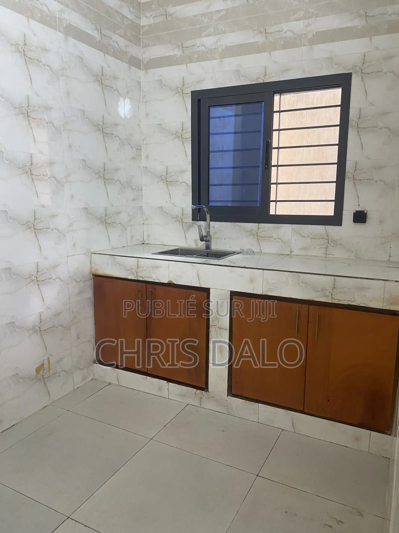 2chbre Appartement dans Dalo Davy, Cocody à Louer