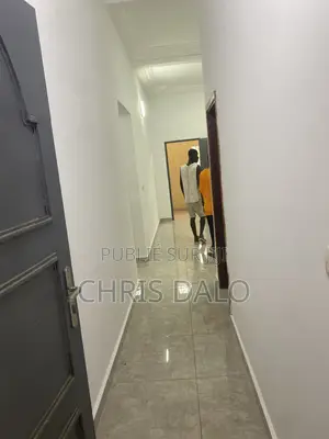 2chbre Appartement dans Dalo Davy, Cocody à Louer