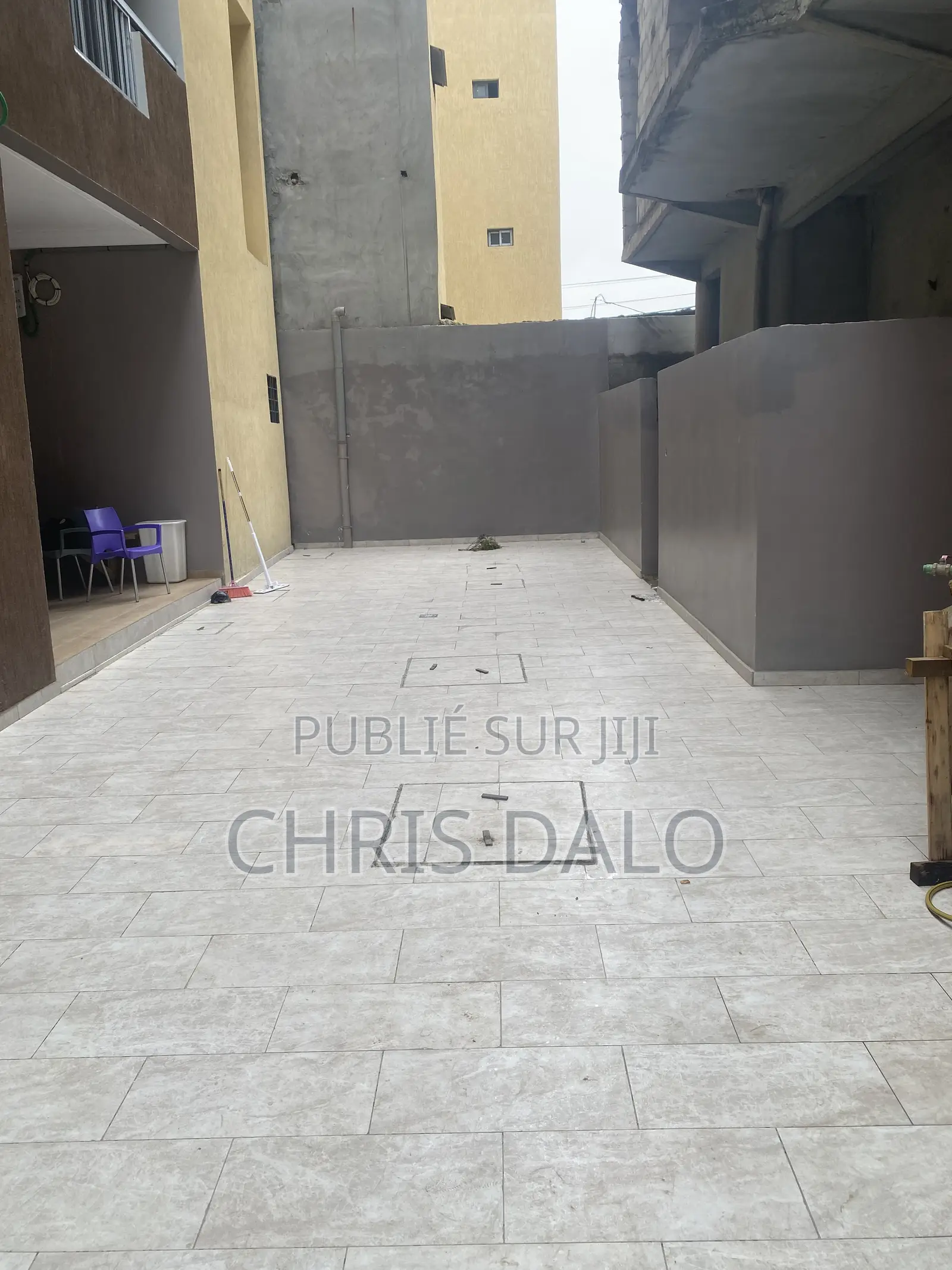 2chbre Appartement dans Dalo Davy, Cocody à Louer