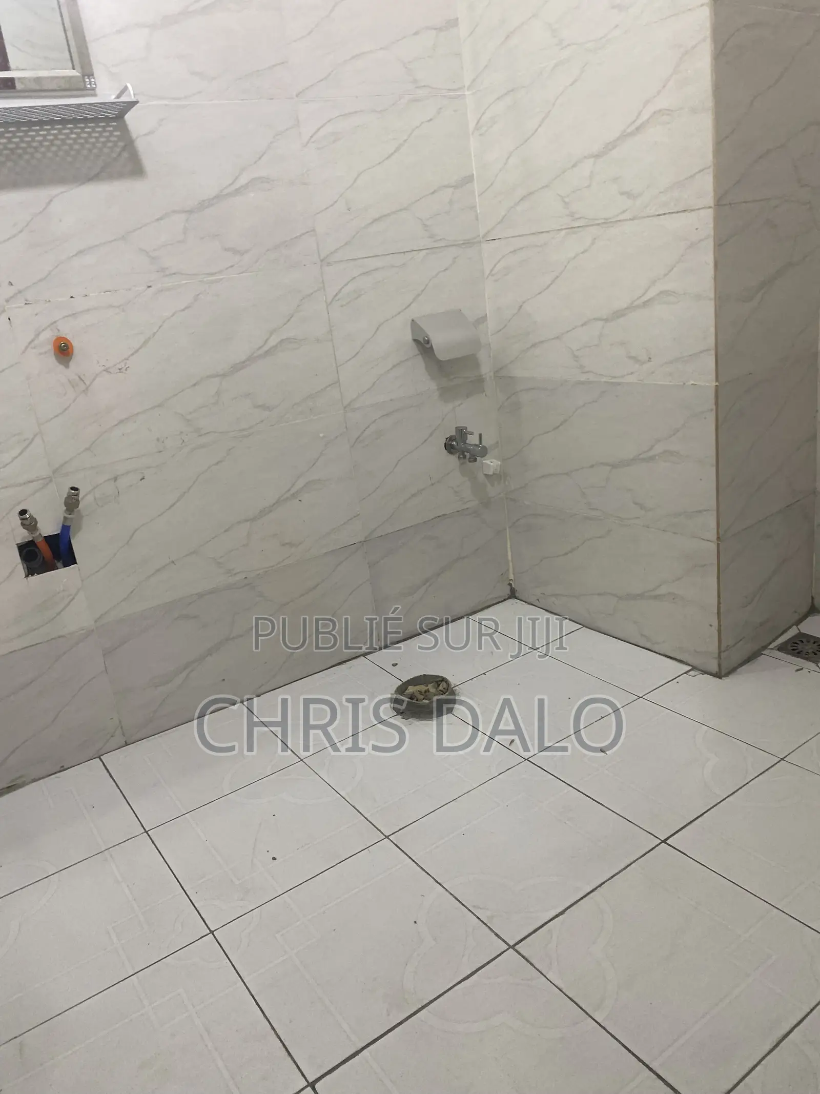 2chbre Appartement dans Dalo Davy, Cocody à Louer