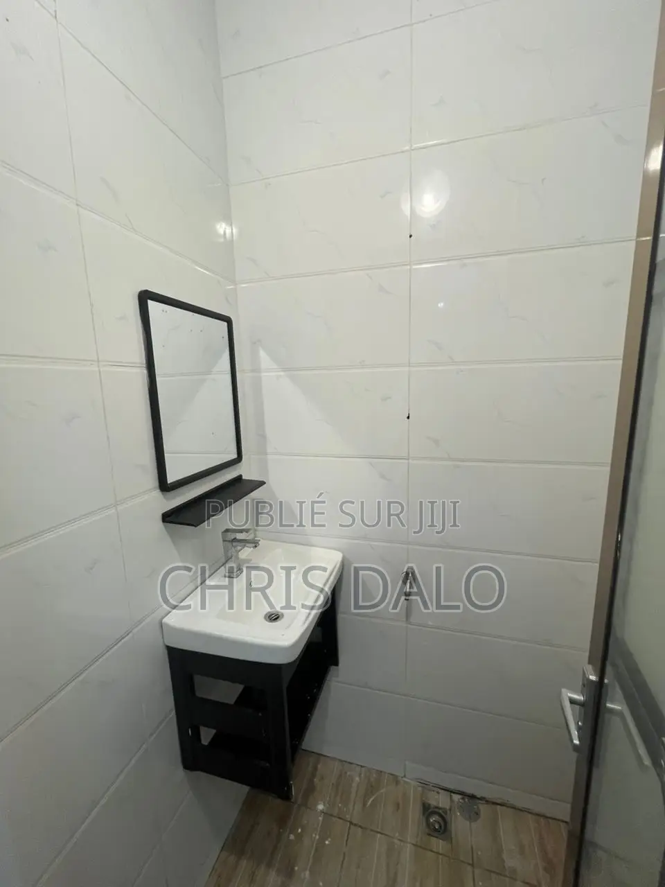 2chbre Appartement dans Dalo Davy, Cocody à Louer