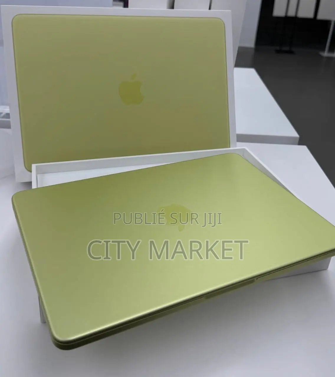Nouveau Ordinateur portable Apple MacBook Neo 2026 8GB Autre SSD 256GB