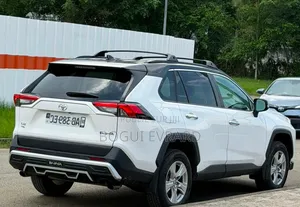 Toyota RAV4 2023 Blanc