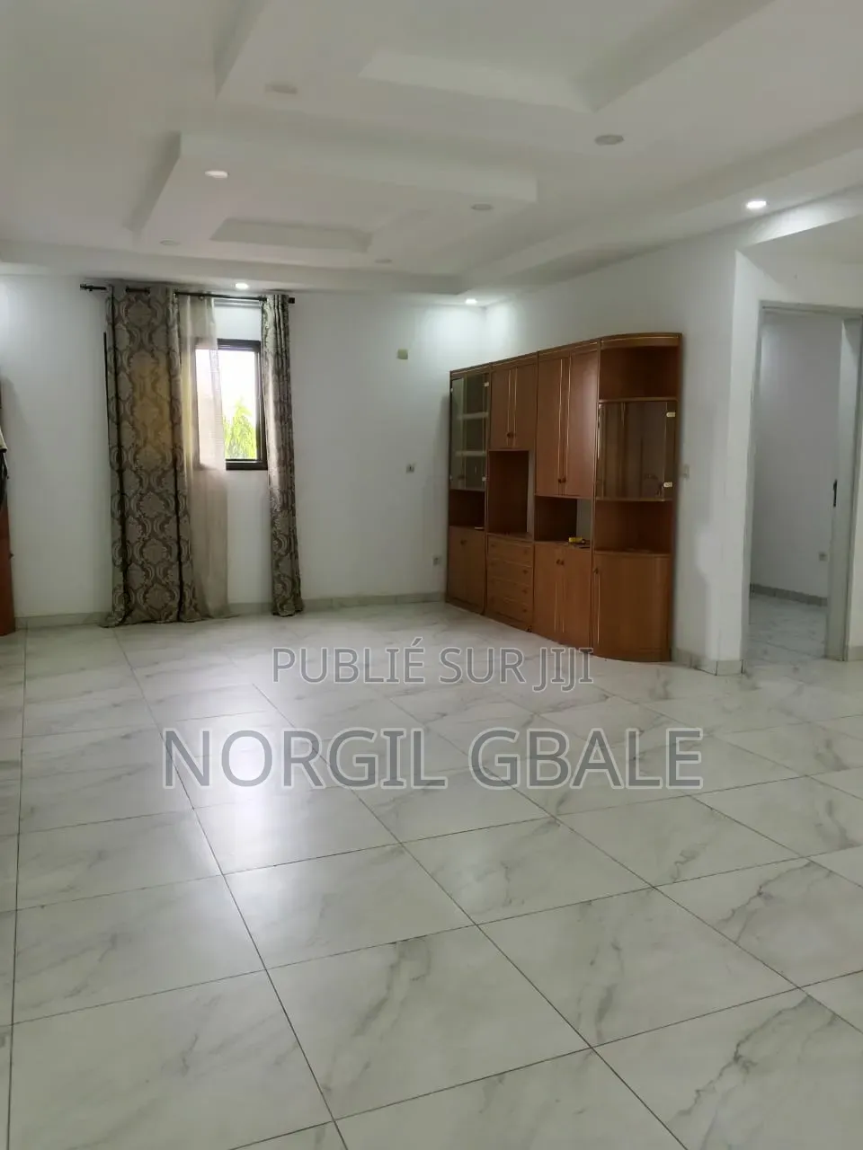 5chbre Duplex dans Avec Norco, Cocody à Louer