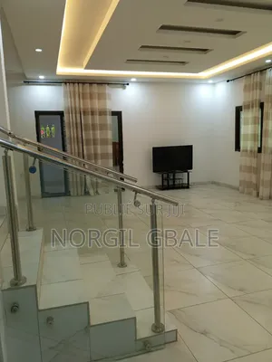 5chbre Duplex dans Avec Norco, Cocody à Louer