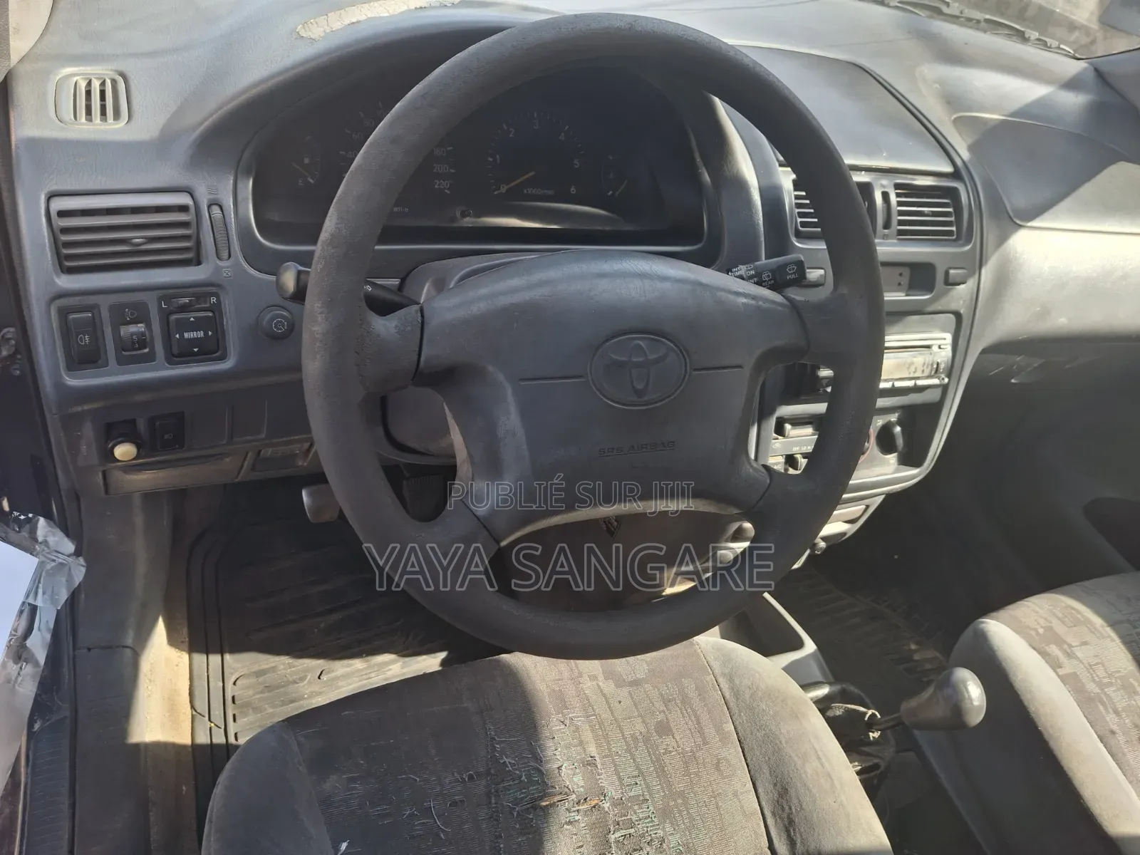 Toyota HiAce 2000 Bleu