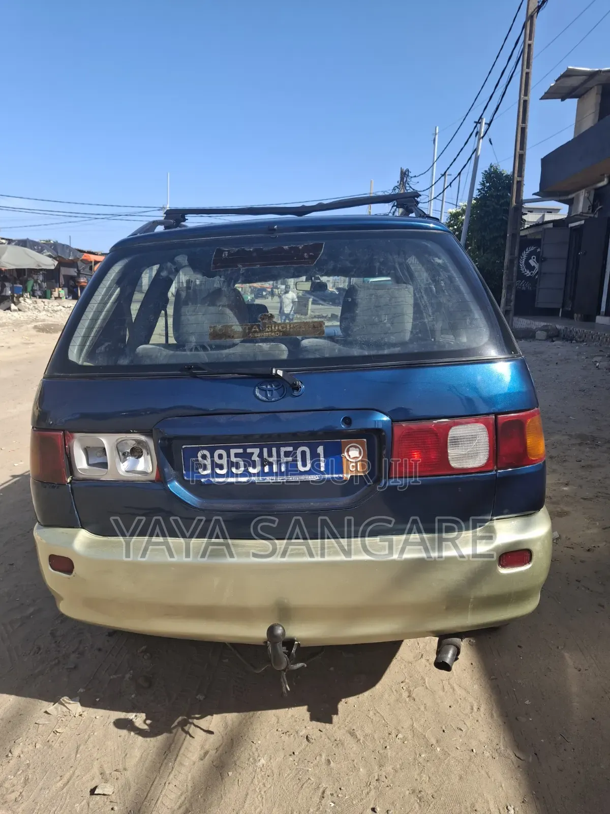 Toyota HiAce 2000 Bleu