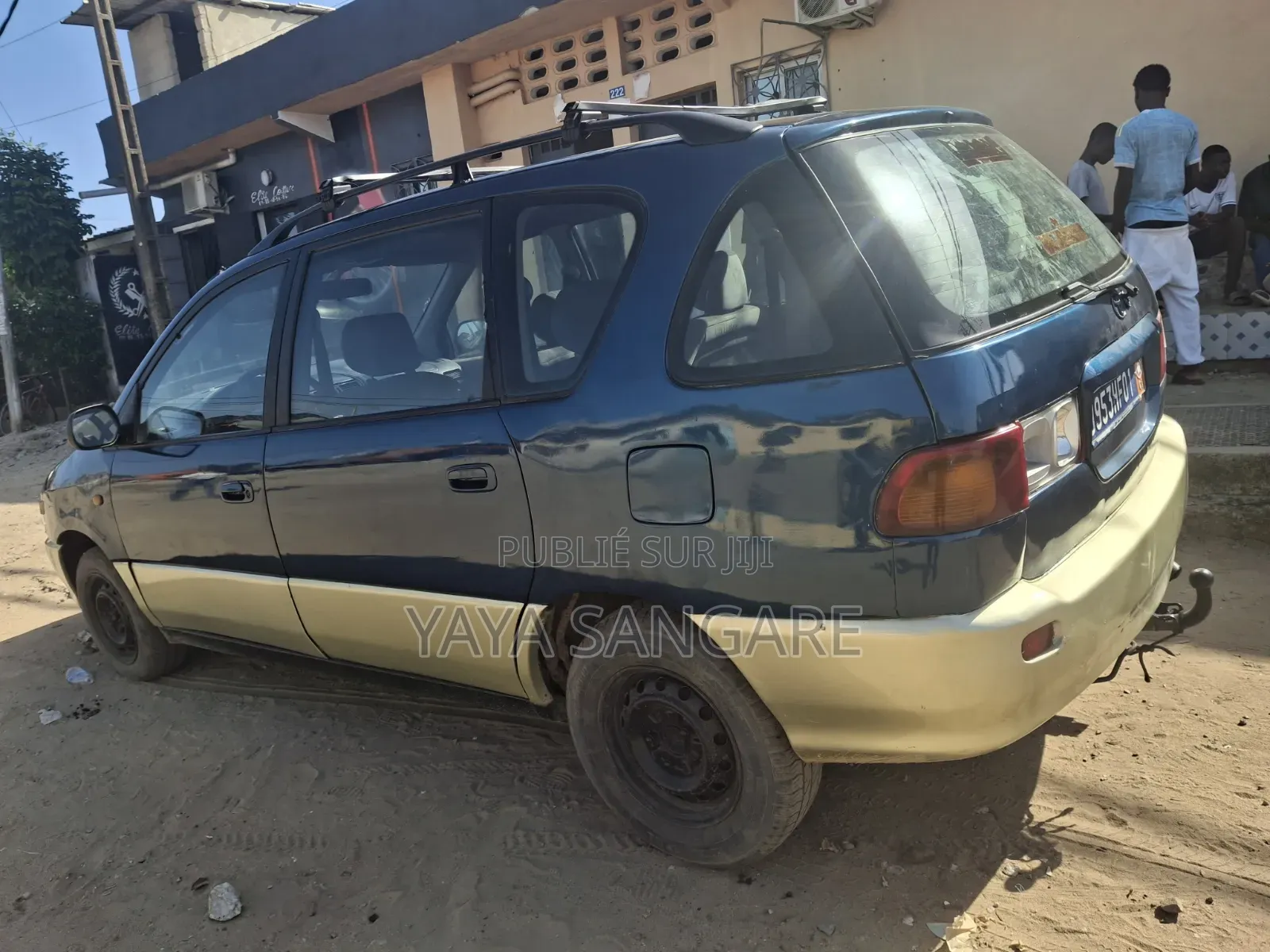 Toyota HiAce 2000 Bleu