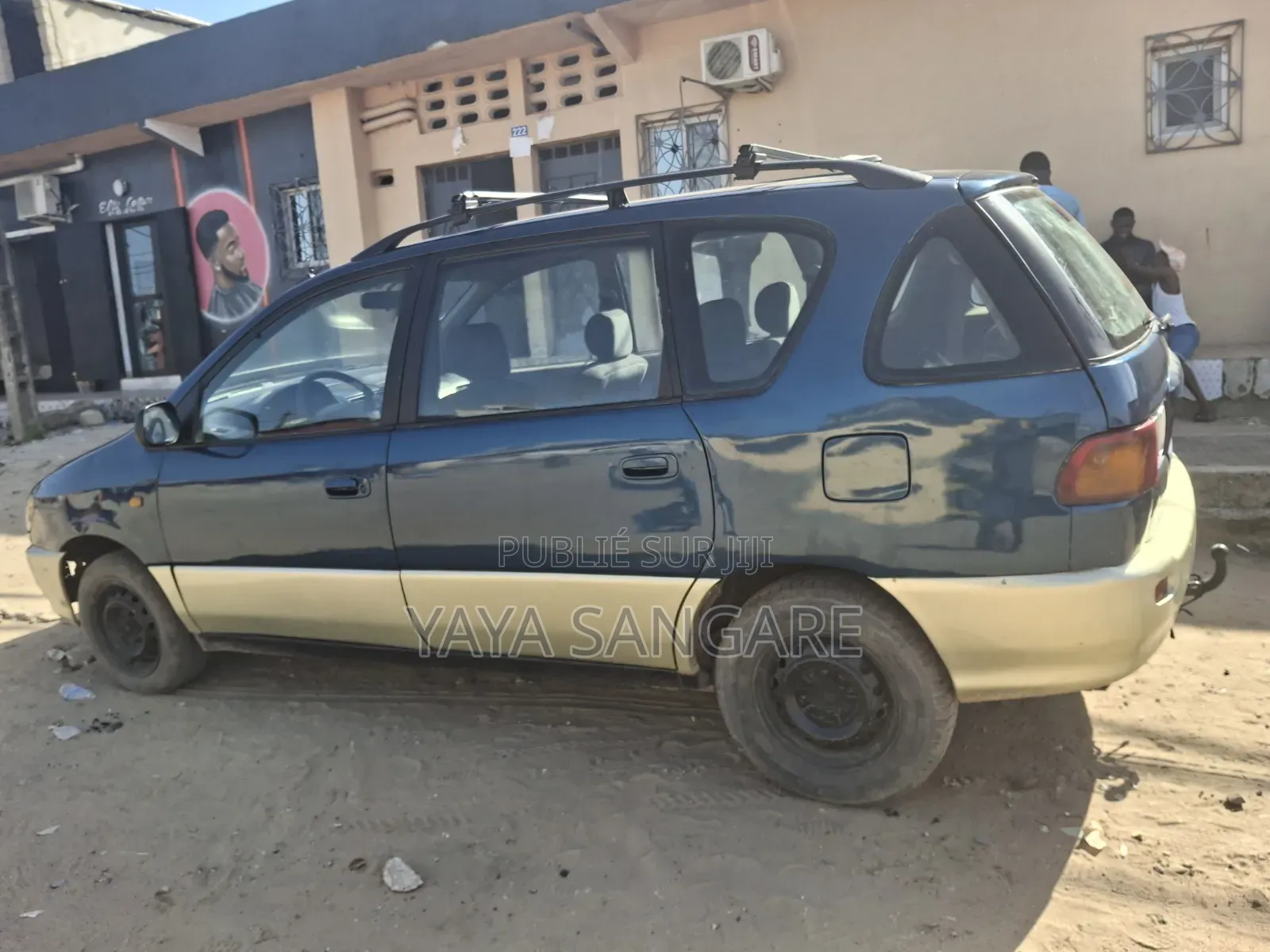 Toyota HiAce 2000 Bleu