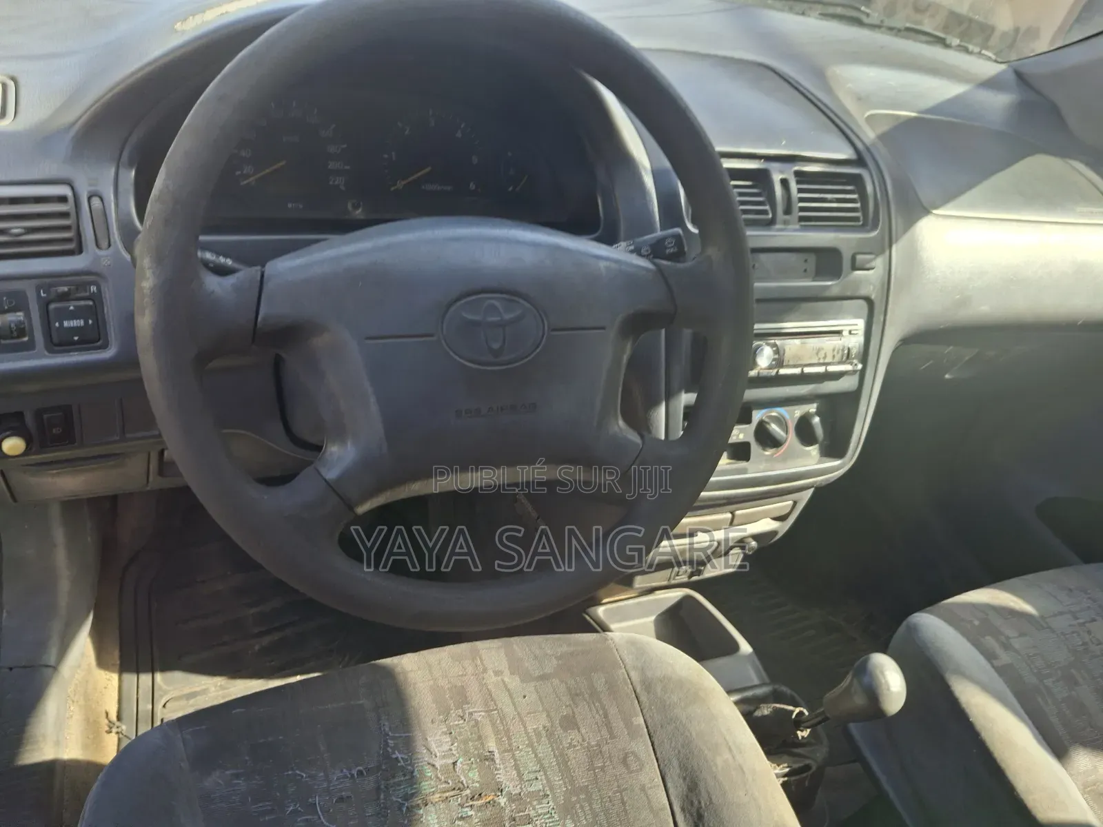 Toyota HiAce 2000 Bleu