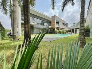 5chbre Duplex dans Cocody à Vendre