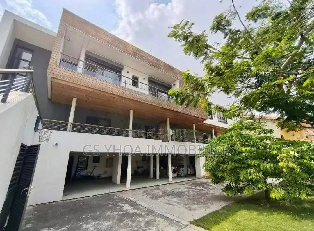 5chbre Duplex dans Cocody à Vendre