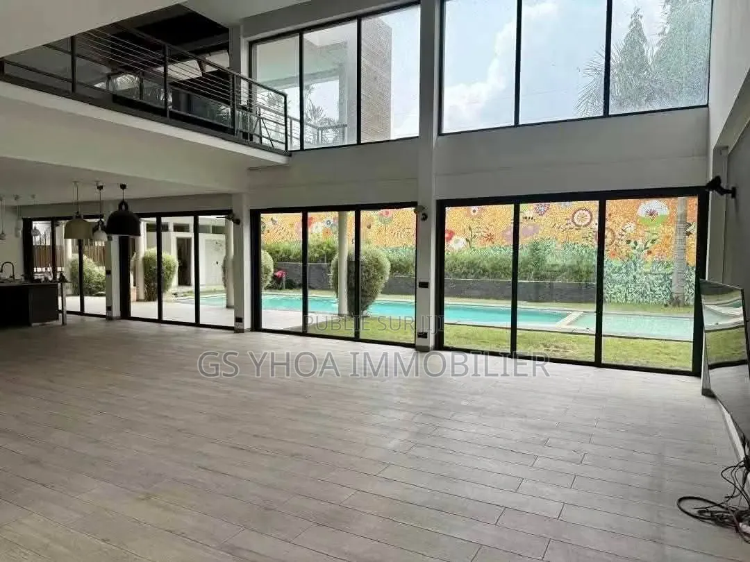 5chbre Duplex dans Cocody à Vendre