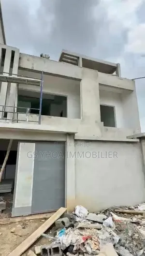 3chbre Duplex dans Cocody à Vendre