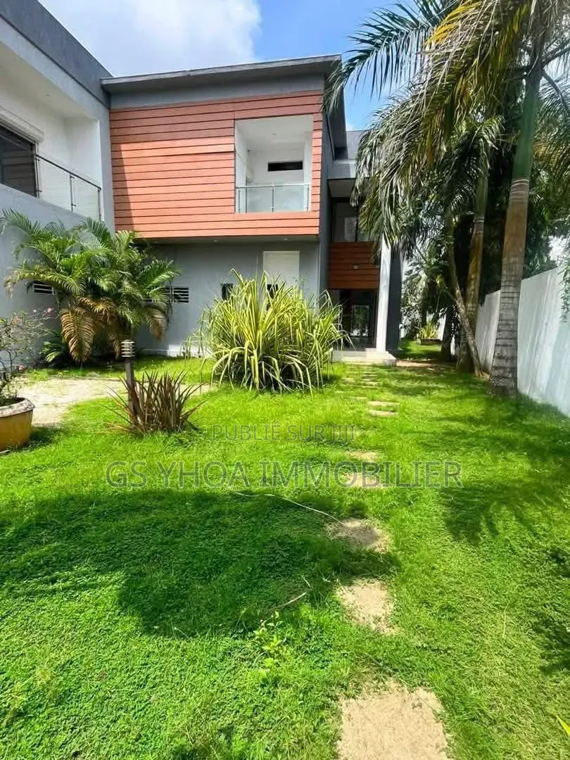 4chbre Duplex dans Cocody à Louer