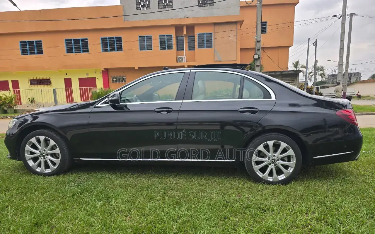 Mercedes-Benz E200 2019 Noir
