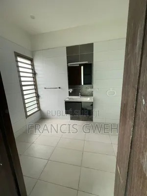 5chbre Duplex dans Francis Gweh, Cocody à Louer