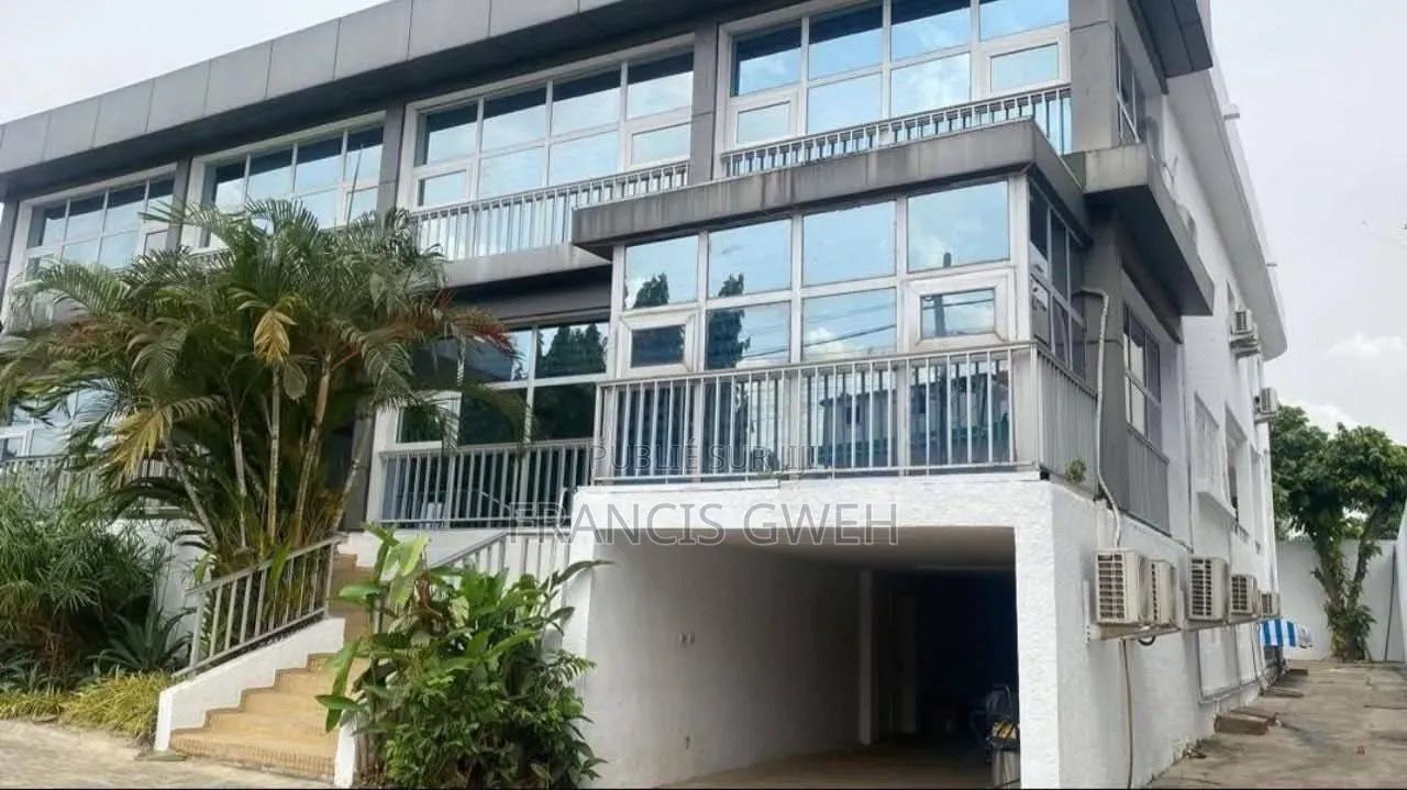 8chbre Duplex dans Francis Gweh, Cocody à Vendre