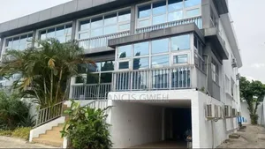 8chbre Duplex dans Francis Gweh, Cocody à Vendre