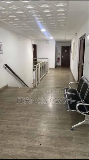 8chbre Duplex dans Francis Gweh, Cocody à Vendre