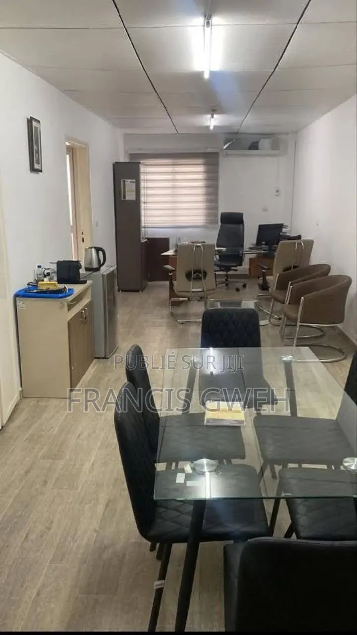 8chbre Duplex dans Francis Gweh, Cocody à Vendre