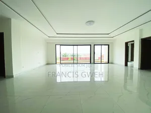 3chbre Appartement dans Francis Gweh, Cocody à Louer