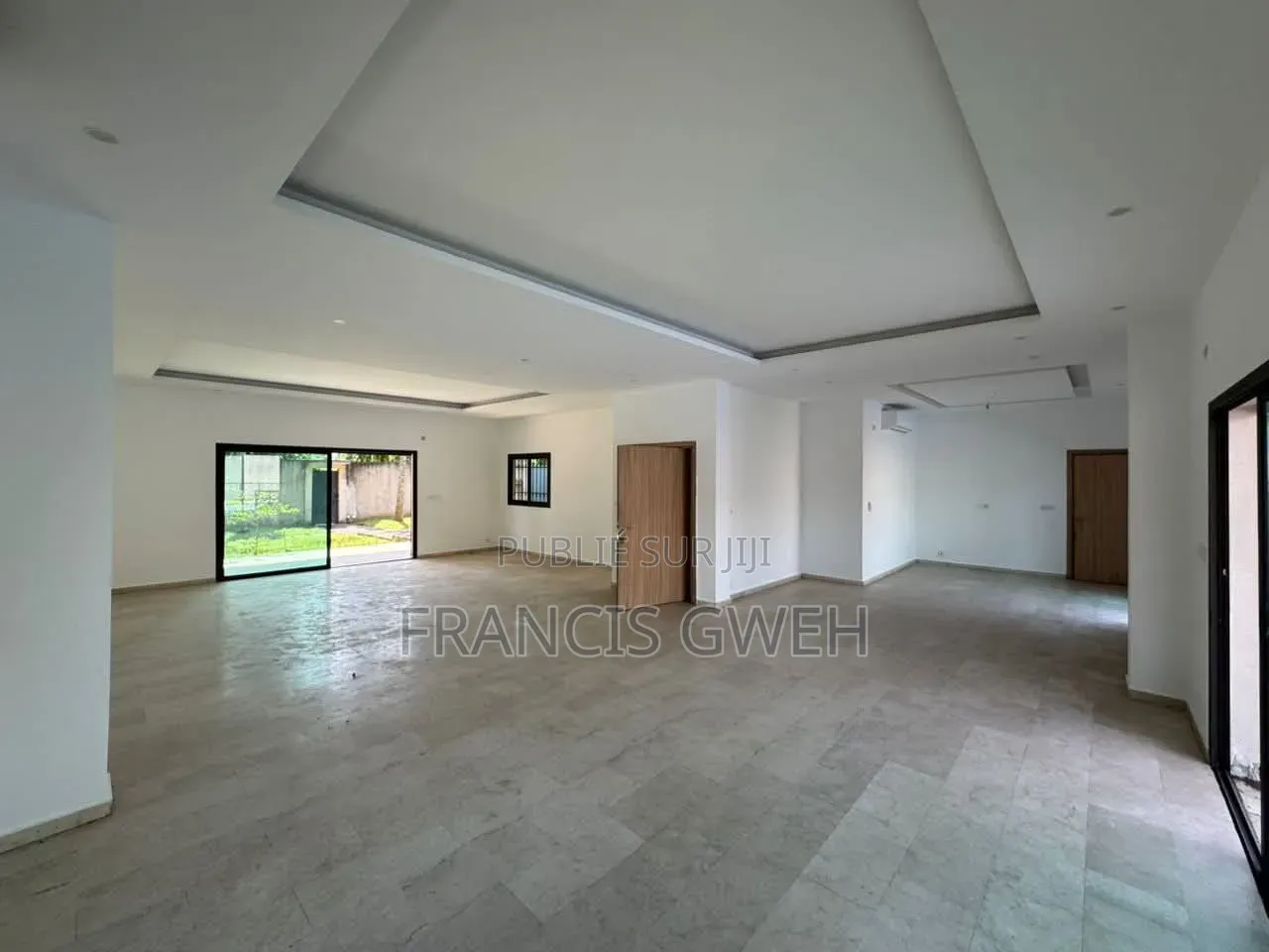 6chbre Duplex dans Francis Gweh, Cocody à Vendre