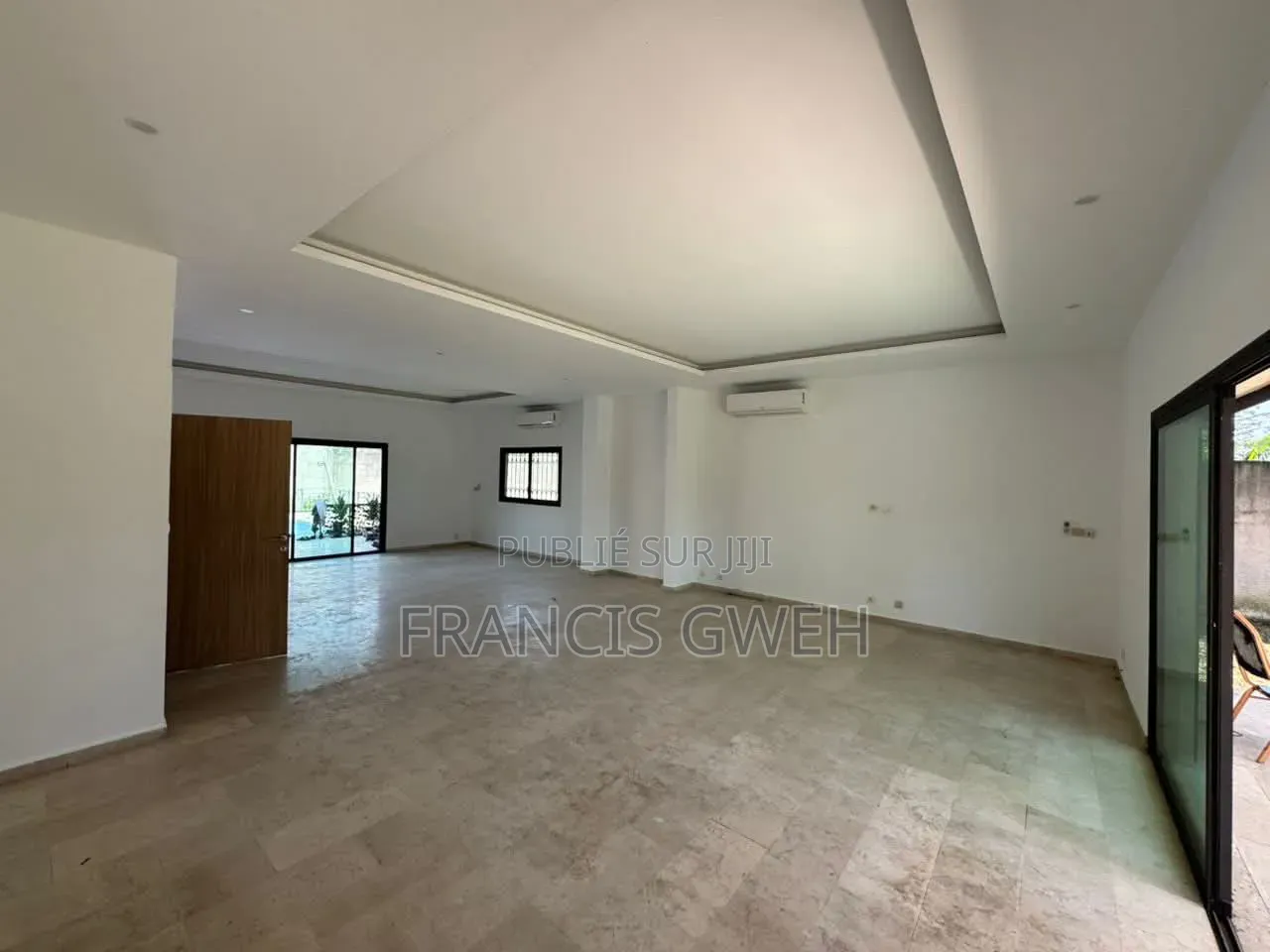 6chbre Duplex dans Francis Gweh, Cocody à Vendre