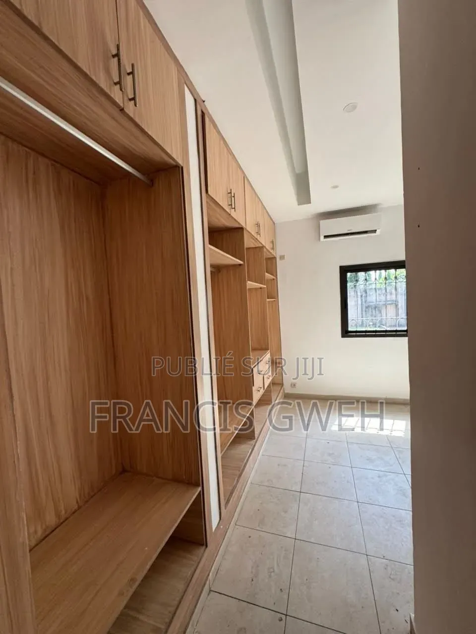 6chbre Duplex dans Francis Gweh, Cocody à Vendre