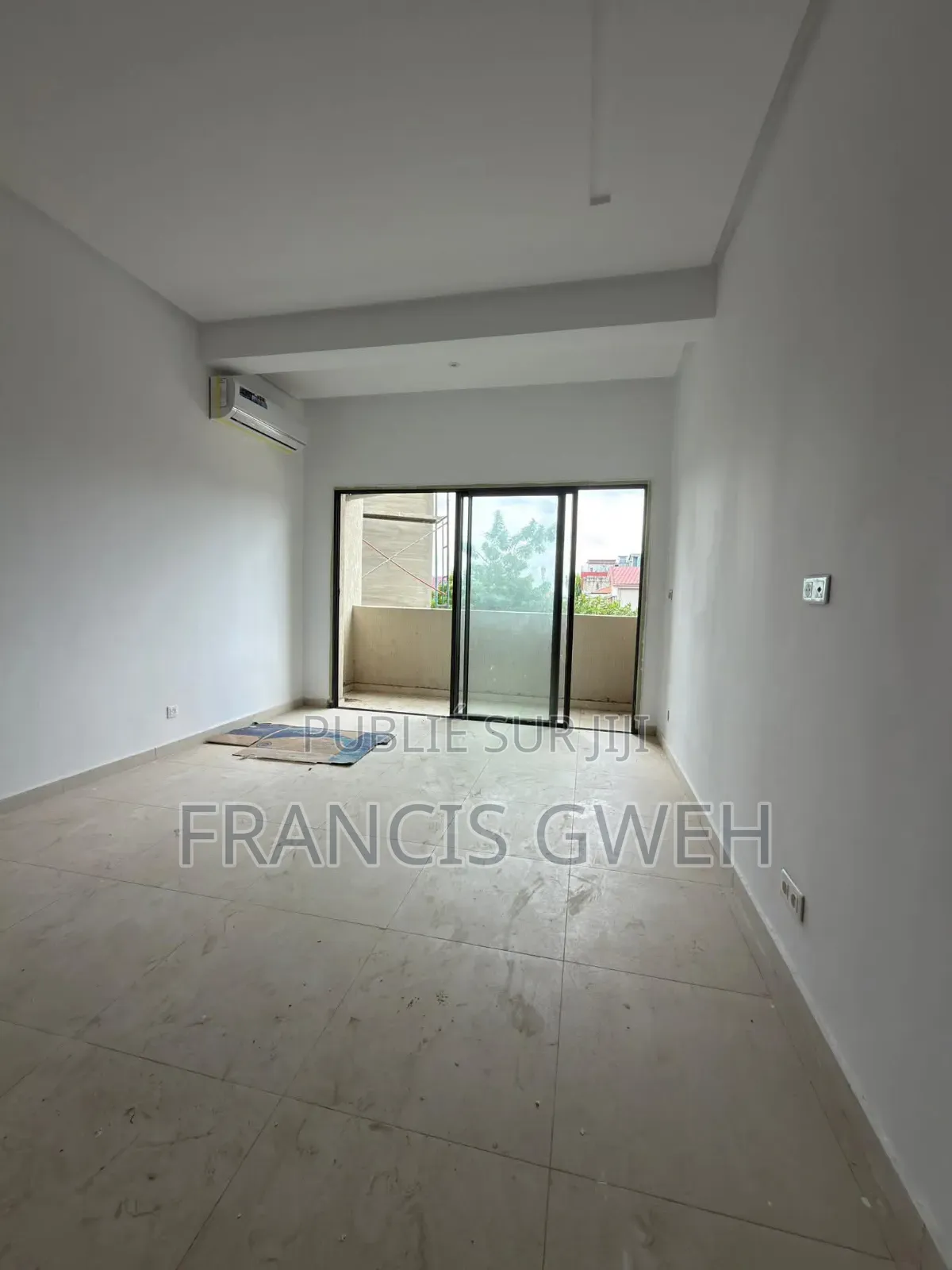 2chbre Appartement dans Francis Gweh, Cocody à Louer